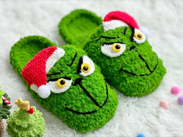 Crochet Grinch Slipper Pattern - Image 3